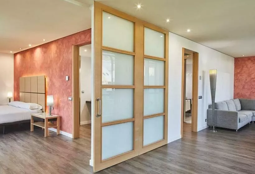 سوئیت پرزیدنت, Silken Puerta Valencia