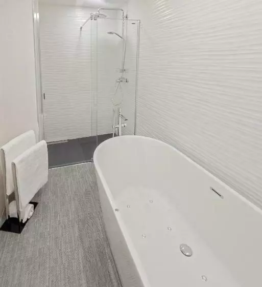 سوئیت پرزیدنت, Silken Puerta Valencia