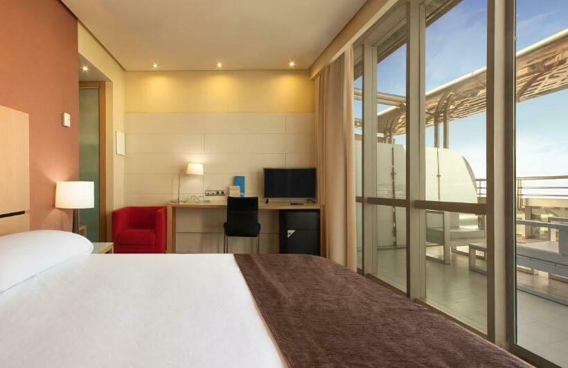 غرفة قياسية مزوَّدة بتراس, Silken Puerta Valencia