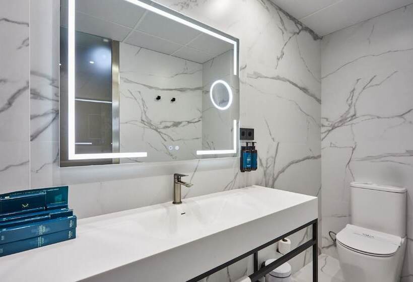 غرفة عائلية, Silken Puerta Valencia