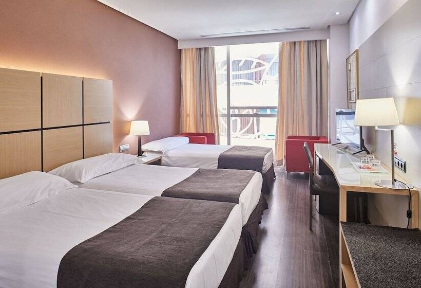 غرفة قياسية ثلاثية, Silken Puerta Valencia