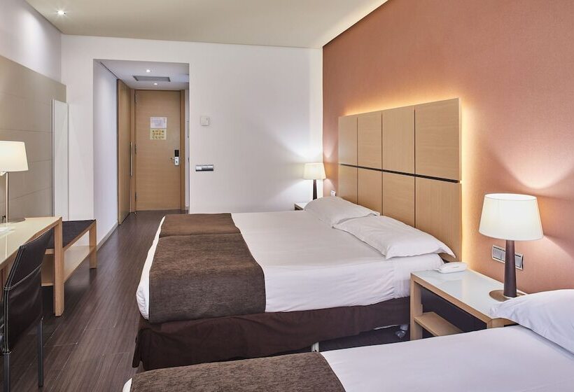 غرفة قياسية ثلاثية, Silken Puerta Valencia