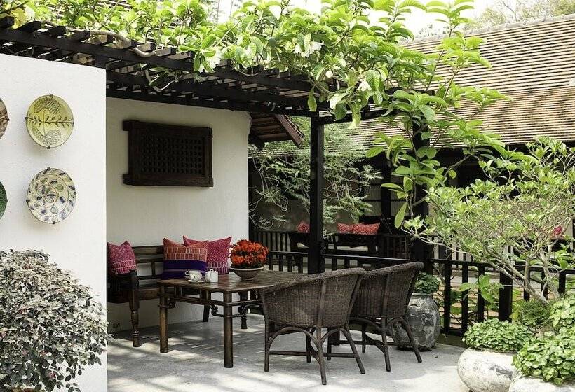 Люкс, Tamarind Village