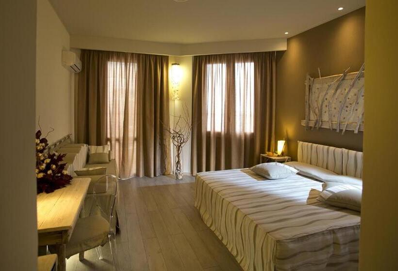 Номер Deluxe Вид на Море с Балконом, Tirreno