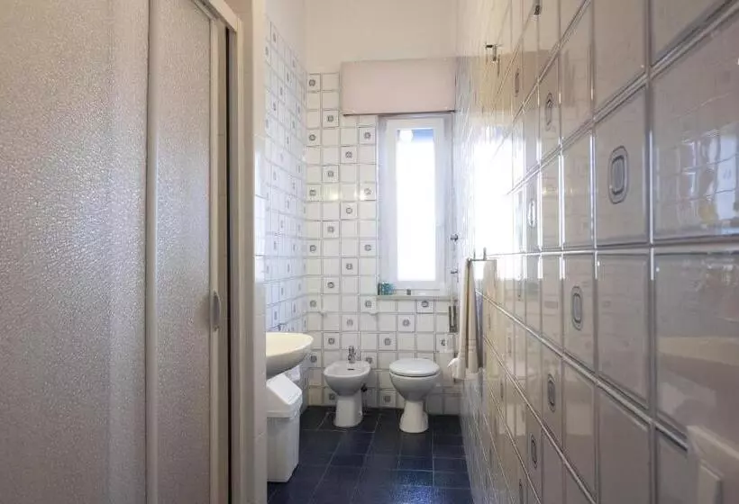 オーシャンビュースタンダードルームバルコニー付き, Tirreno