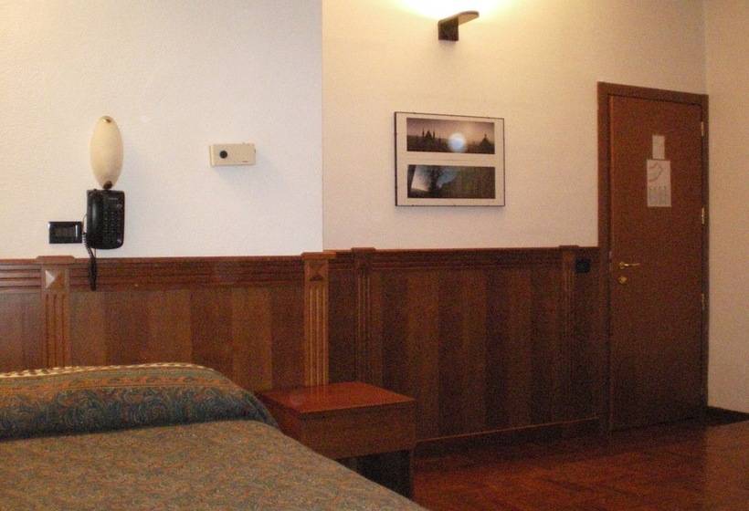 Четырехместный Номер Стандарт, Valentino Centro Storico