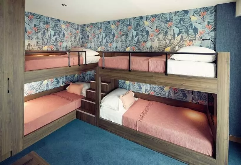 اتاق لوکس خانوادگی, Van Der Valk Hotel Haarlem