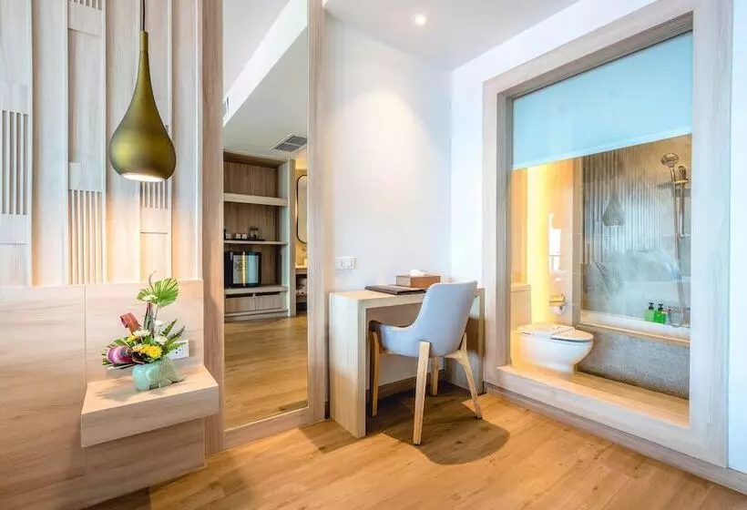 اتاق لوکس با چشم‌انداز دریا, Namaka Resort Kamala