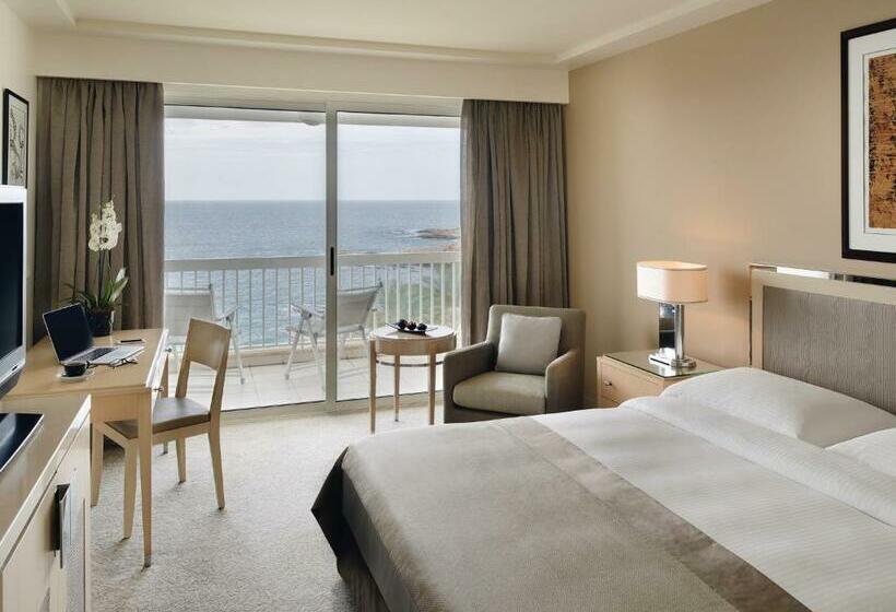 اتاق اجرایی با چشم‌انداز دریا, Mövenpick Hotel Beirut