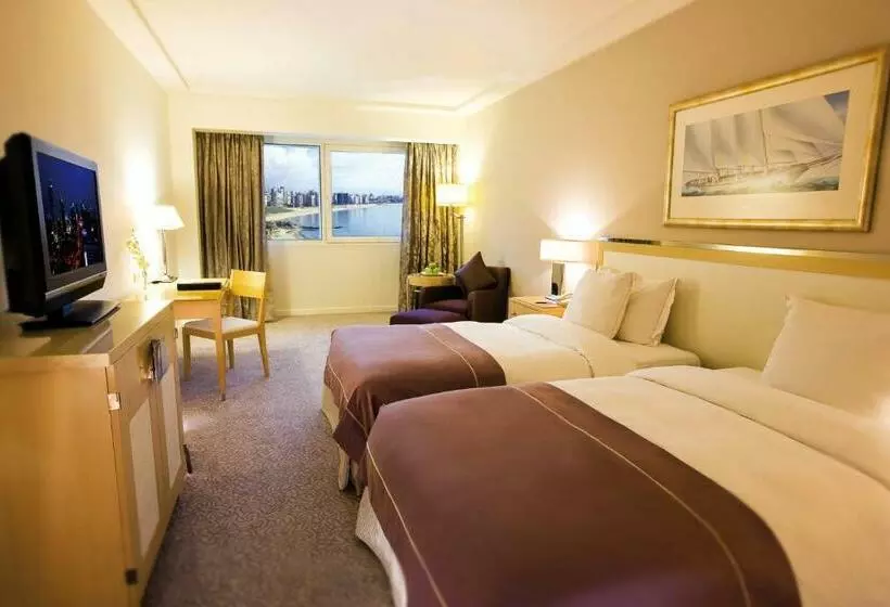 シティビューのスーペリアルーム, Mövenpick Hotel Beirut