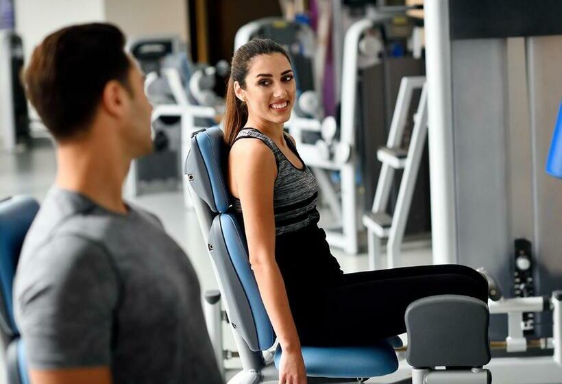 اتاق سوپریور با چشم‌انداز شهر, Mövenpick Hotel Beirut