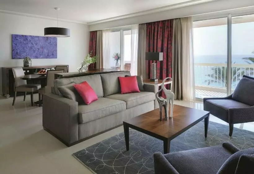 オーシャンビュースイート, Mövenpick Hotel Beirut