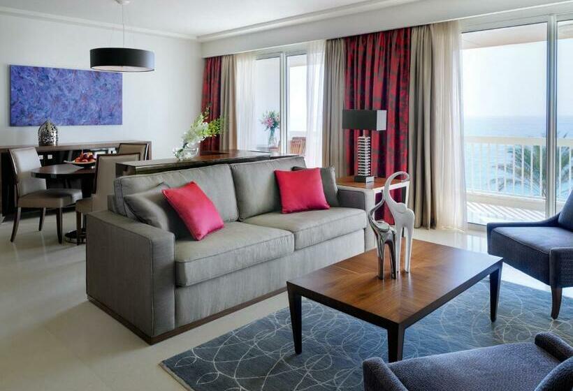سوییت با چشم‌انداز دریا, Mövenpick Hotel Beirut