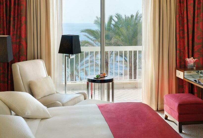 سوییت با چشم‌انداز دریا, Mövenpick Hotel Beirut