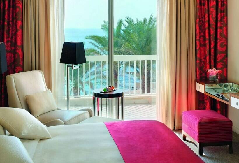سوییت با چشم‌انداز دریا, Mövenpick Hotel Beirut