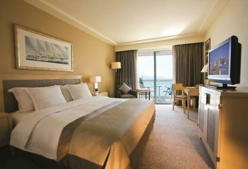 اتاق لوکس با تخت بزرگ, Mövenpick Hotel Beirut