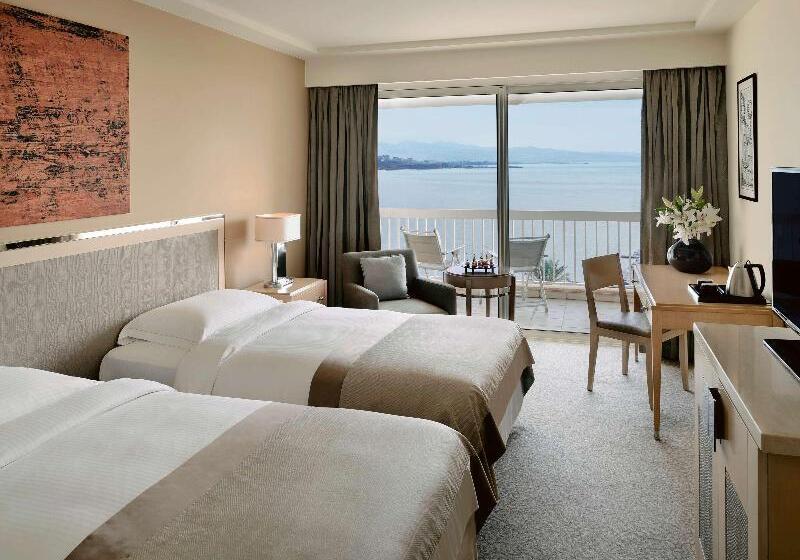 اتاق لوکس با چشم‌انداز دریا, Mövenpick Hotel Beirut