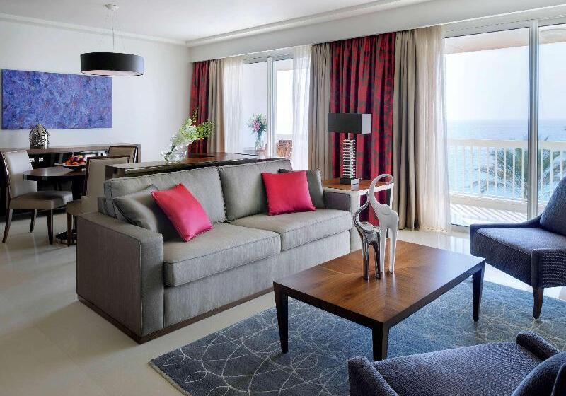 سوییت با چشم‌انداز دریا, Mövenpick Hotel Beirut