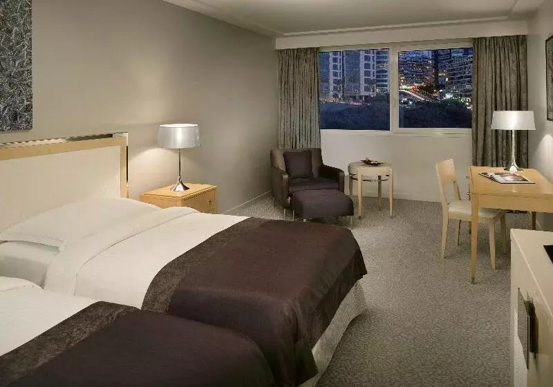 スタンダードコネクティングルーム, Mövenpick Hotel Beirut