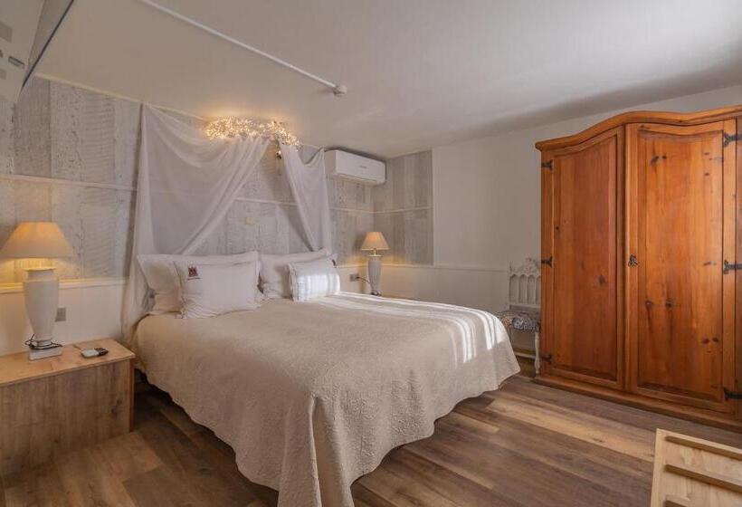 套房配有游泳池, Villas D. Dinis Charming Residence