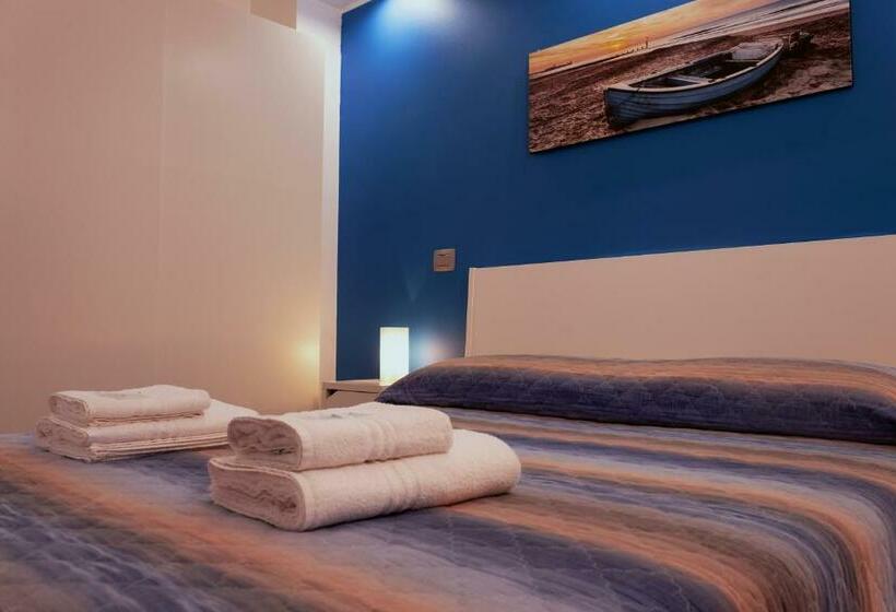 חדר סטנדרט עם טרסה, B&b Scarabeo Milazzo