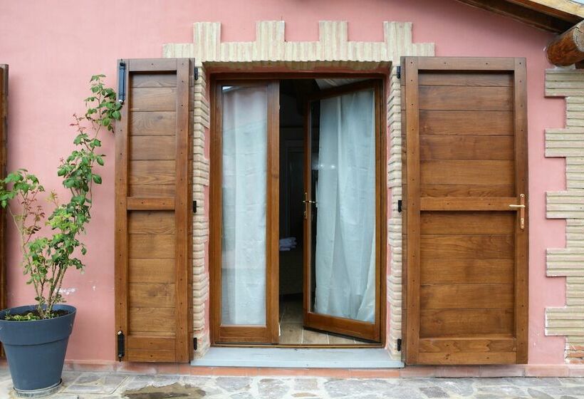 דירת חדר, Agriturismo L Aquilone