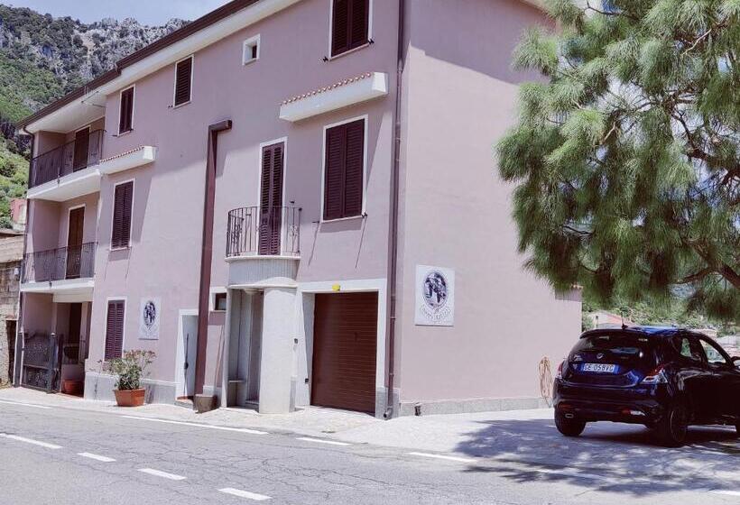 חדר דלוקס עם נוף להרים, B&b Rooms Urzulei