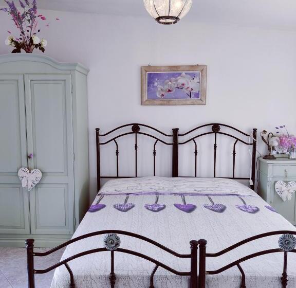 חדר בסיסי, B&b Rooms Urzulei