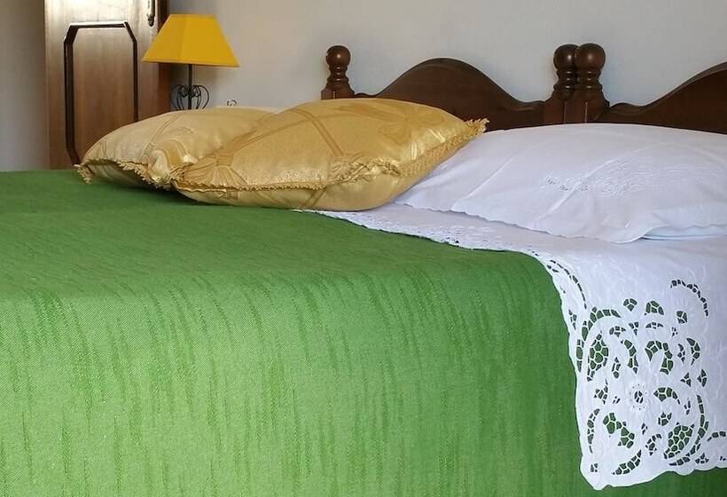 חדר סטנדרט נוף להרים, B&b Rooms Urzulei