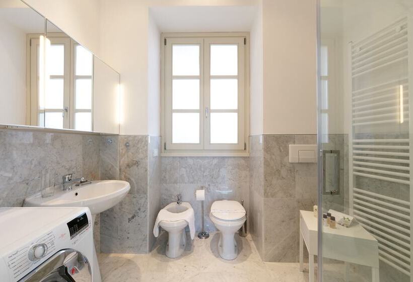 شقة دور أخير غرفتين نوم, Verbania  Luxury Italy Apartments