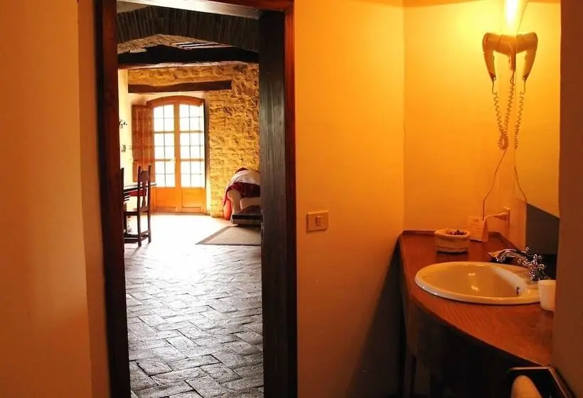 Juniorsviitti, Tenuta Fattoria Vecchia