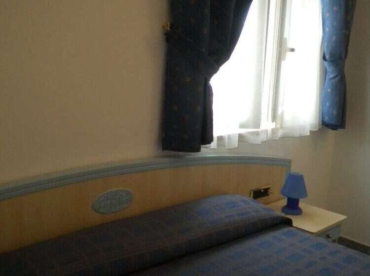 Номер Стандарт Трехместный, Belvedere Hotel Club
