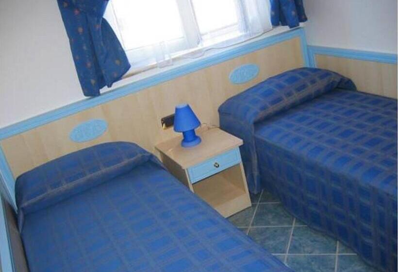 غرفة قياسية, Belvedere Hotel Club