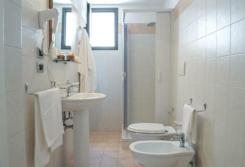 اتاق لوکس, Baia Di Torre Squillace