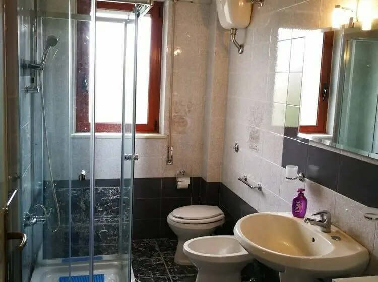 اتاق لوکس, Re Mare B&b