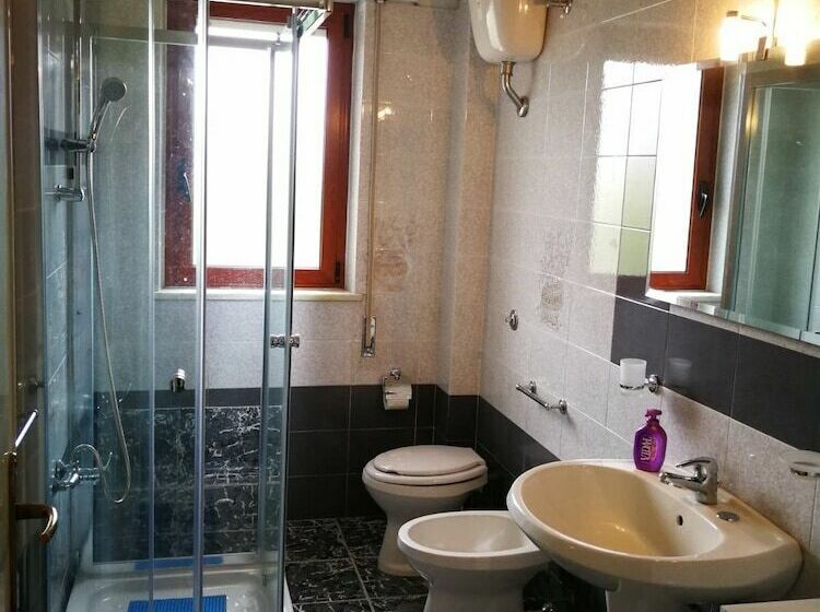 اتاق لوکس, Re Mare B&b