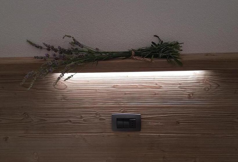标准三人间, B&b Il Crocevia