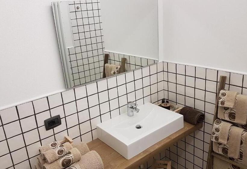 스탠다드 트리플 룸, B&b Il Crocevia