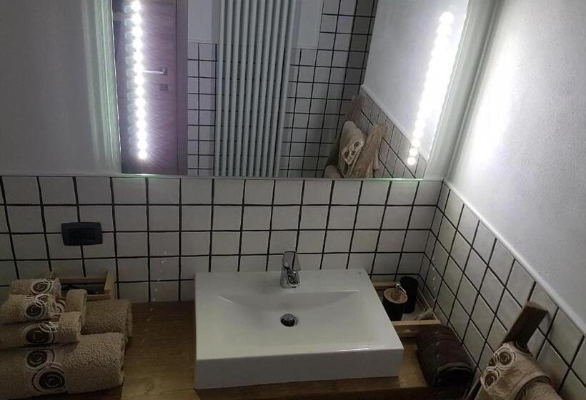 스탠다드 트리플 룸, B&b Il Crocevia