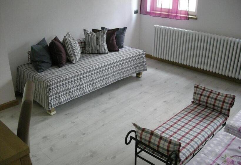 스탠다드 트리플 룸, B&b Il Crocevia