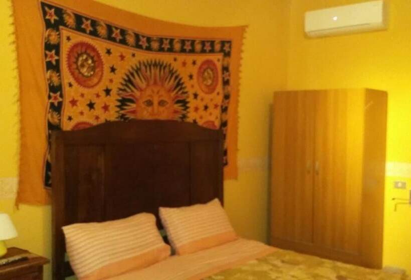 Standard Szoba Megosztott Fürdővel, Leopardi