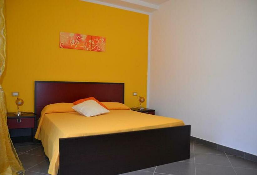 标准间, Casale Tiano