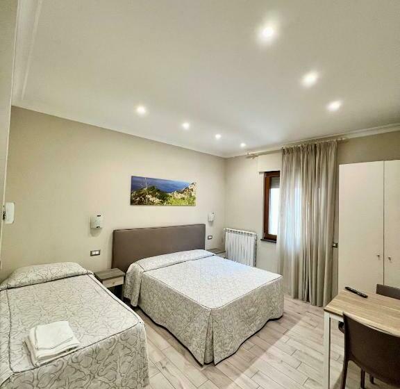 חדר קומפורט לשלושה, Relais Milo