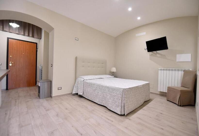 דירת חדר בקומת קרקע, Relais Milo