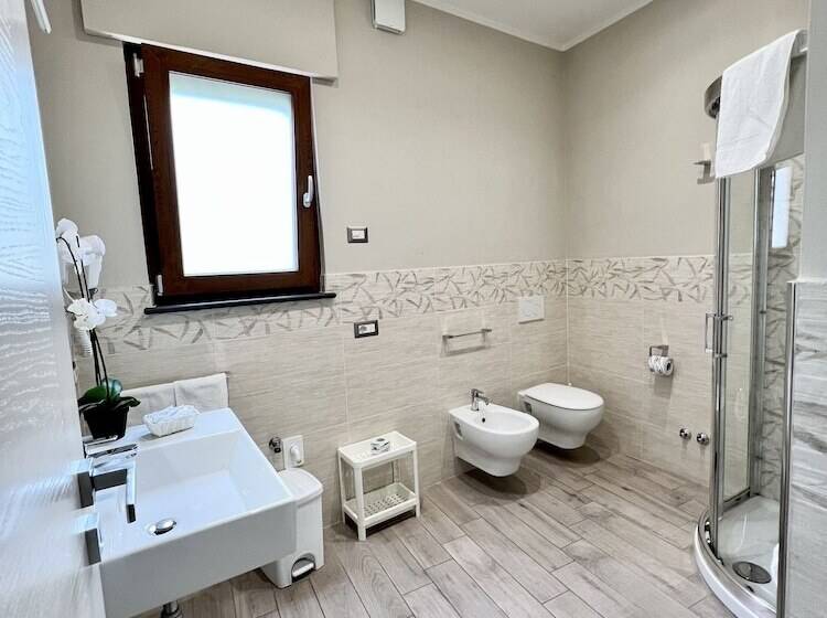 Трехместный Номер Комфорт, Relais Milo