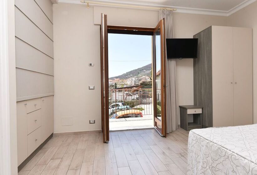 Номер Superior, Relais Milo