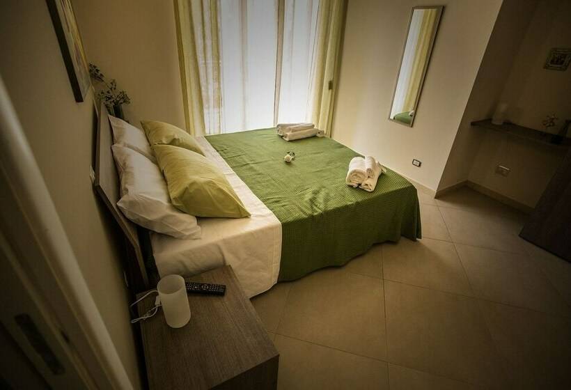 חדר סטנדרט לשלושה, Le Millelune