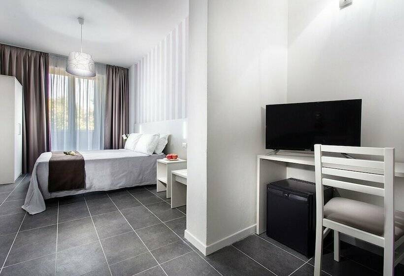 سوییت جونیور با بالکن, Star