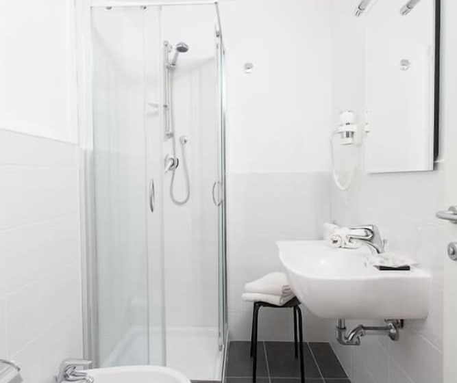 اتاق سوپریور سه تخته, Star