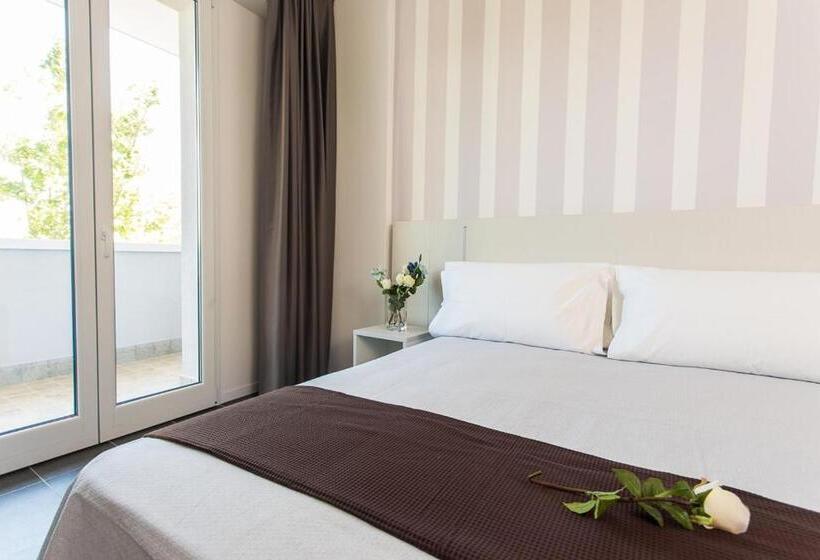 سوییت جونیور با بالکن, Star